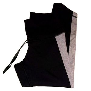 Lululemon Capri Pant Size Medium